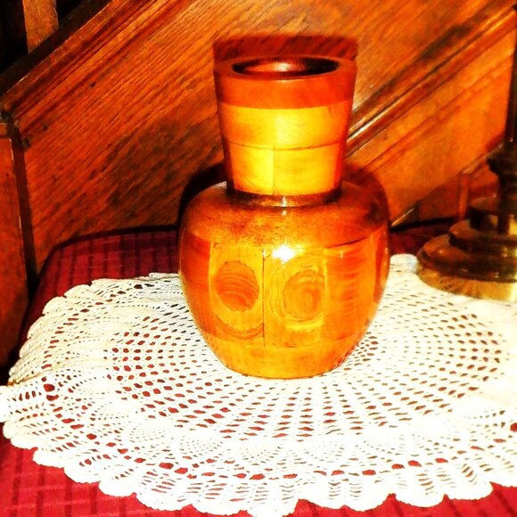 True Canadian Handicraft ~~~ Hand Made ~ WOODEN VASE ~~~ - Picture 1 of 1